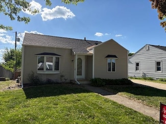 537 W 9th St N, Newton, IA 50208