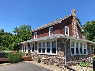 669 S Summit Rd, Bath, PA 18014