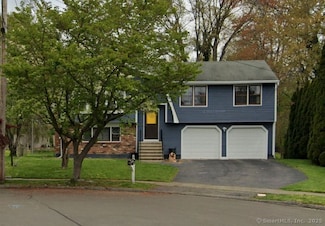260 Karen Ave, Stratford, CT 06614