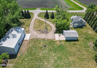 694 6th Ave NE, Thompson, ND 58278