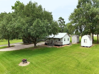 409 Moffett Springs Rd, Huntsville, TX 77320