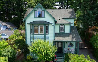 511 N 3rd St, La Conner, WA 98257