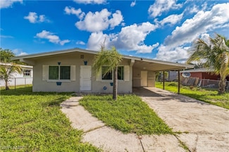 3757 Bell St, Fort Myers, FL 33916