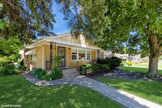 6978 W Keeney St, Niles, IL 60714