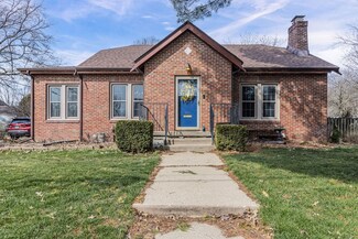 701 S James St, Champaign, IL 61821