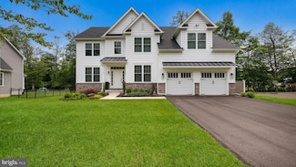 702 N Shady Retreat Rd, Doylestown, PA 18901