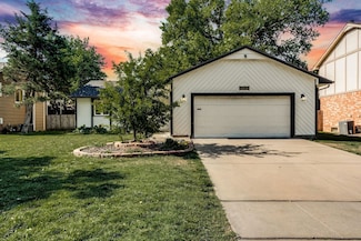 10113 E Lockmoor St, Wichita, KS 67207