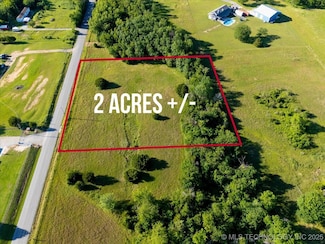 3 N4160 Rd, Porter, OK 74454