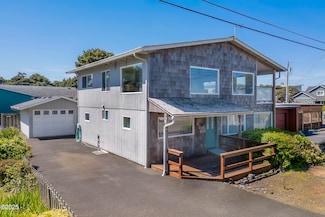 320 Stevens St, Gleneden Beach, OR 97388