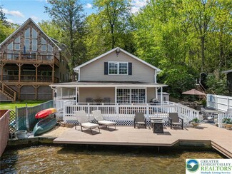 34 S Lake Dr, Lake Harmony, PA 18624