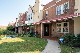 178-10 Leslie Rd, Jamaica, NY 11434