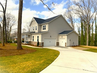 553 W Lowrance Ave, Mooresville, NC 28115