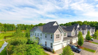 1 Lindentree Ln, Middletown, NY 10940