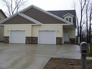 1504 Illinois Unit B St, Midland, MI 48642