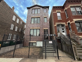 1017 S Claremont Ave, Chicago, IL 60612