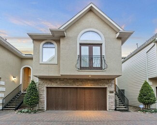 5222 Washington Ave, Houston, TX 77007