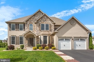 237 Danbury Dr, Nazareth, PA 18064