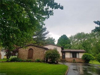 1678 N Orchard Rd NE, Bolivar, OH 44612