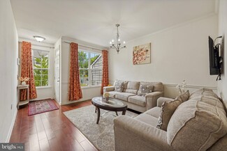 102 Shields Ct, South Brunswick Township, NJ 08852