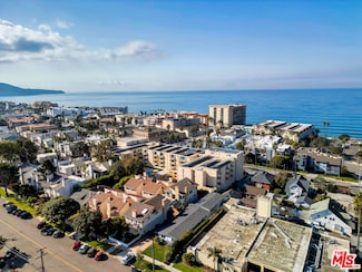 411 S Broadway Unit B, Redondo Beach, CA 90277