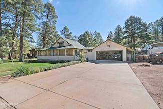2027 Wilderness Dr, Overgaard, AZ 85933