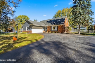 2403 Ragan Woods Dr, Toledo, OH 43614