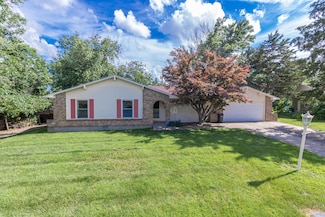 2212 Country Ln, Columbia, MO 65201