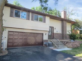10726 Cavell Rd, Bloomington, MN 55438