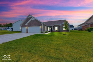 59 Manchester Dr, Trafalgar, IN 46181