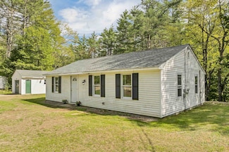 76 Pine Cove Rd, Campton, NH 03223