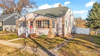 410 Section St, Norway, MI 49870