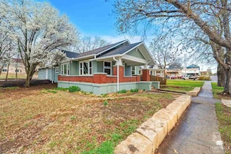 107 S Missouri St, Alma, KS 66401