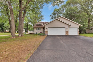 636 N Pine St, Royalton, MN 56373