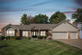 737 High Point Dr, Lake Saint Louis, MO 63367