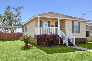 3244 Hero Dr, Gretna, LA 70053
