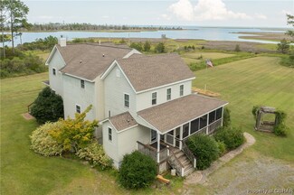 425 Kings Landing Rd, Onemo, VA 23130