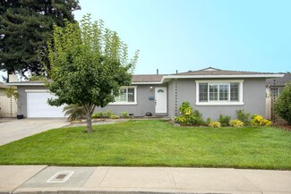 5 Parkwood Dr, Watsonville, CA 95076
