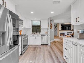 29729 Strawberry Hill Dr, Agoura Hills, CA 91301