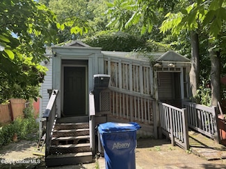 27 Sloan St, Albany, NY 12202
