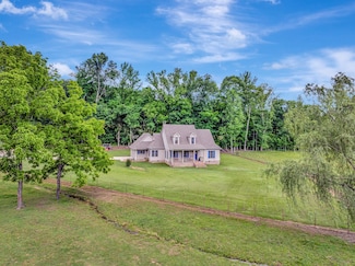 80 Latimer Cemetery Ln, Waverly, TN 37185