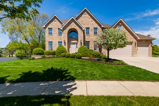 750 Tudor Ct, Sugar Grove, IL 60554