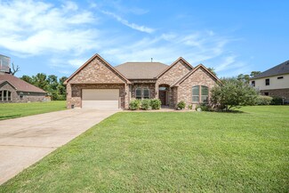 14610 Southwind Ct, Baytown, TX 77523