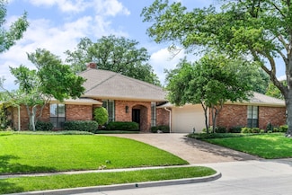 6737 Lake Shore Dr, Garland, TX 75044