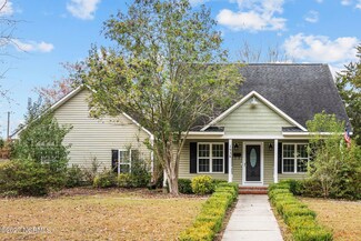 1938 Moss St, Wilmington, NC 28403