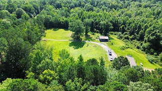 2264 Rocky Hill Rd, Camden, MS 39045