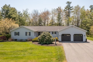 20 Hemlock Dr, Cumberland Center, ME 04021