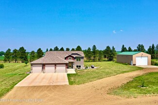 11255 29d St SW, Dickinson, ND 58601