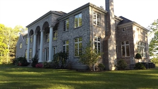 11 Elizabeth Way, Lynnfield, MA 01940