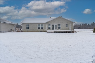 13425 Middle Rd, Dexter, NY 13634
