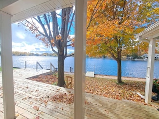 7940 Peninsula Dr, Farwell, MI 48622